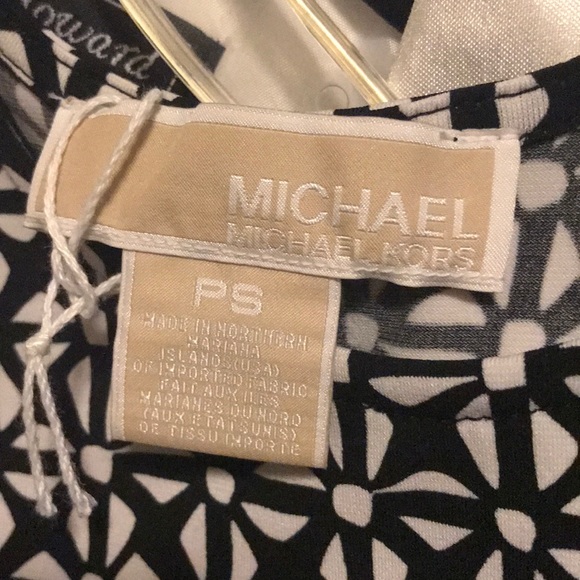 Dress - Picture 5 of 5